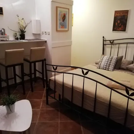 Apartman Axis Center Split